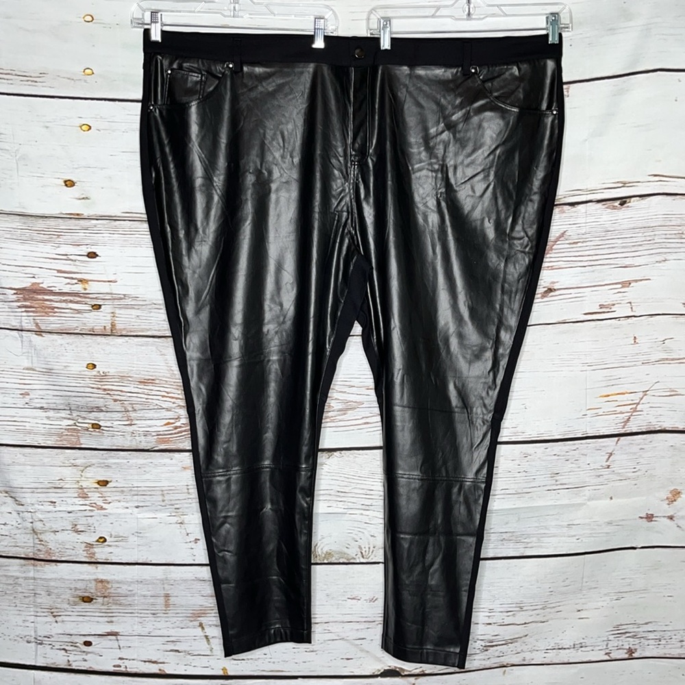 StyleList by Micaela NWT Size 36 Black Faux Leather - Ponte Knit Leggings